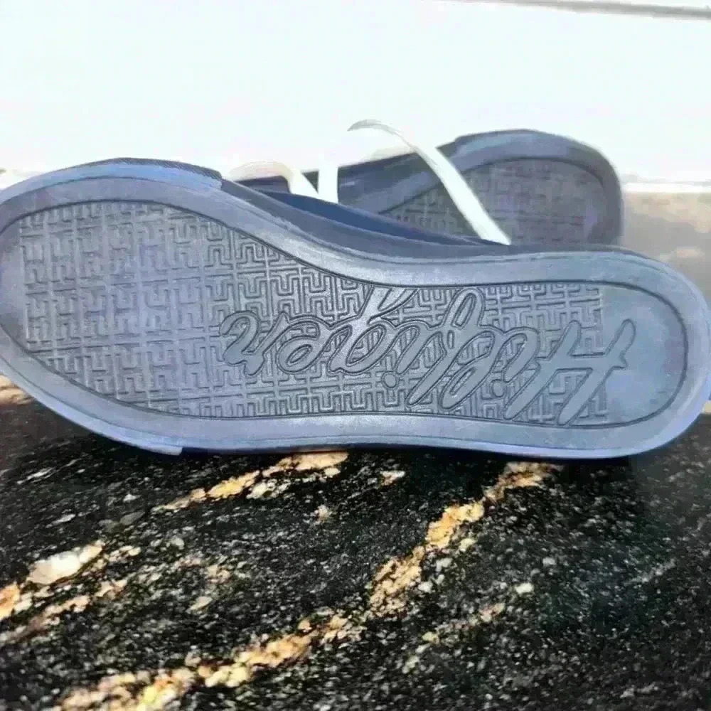 Tommy Hilfiger Sneakers for Woman. Size 6, Blue & White - Picture 11 of 12